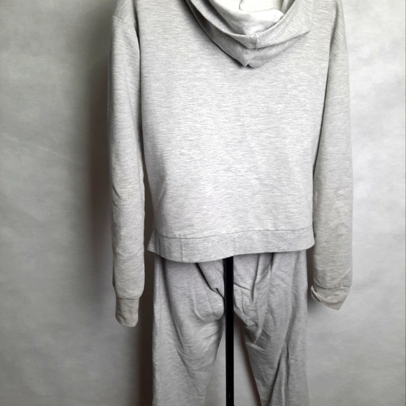 2pc Gray Sweatsuit - Picture 2 of 4